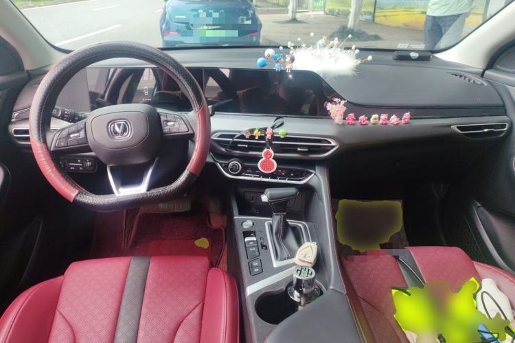 Used CHANGAN Eado 2021 PLUS Blue Whale NE 1.4T GDI DCT Prestige Model Center Console