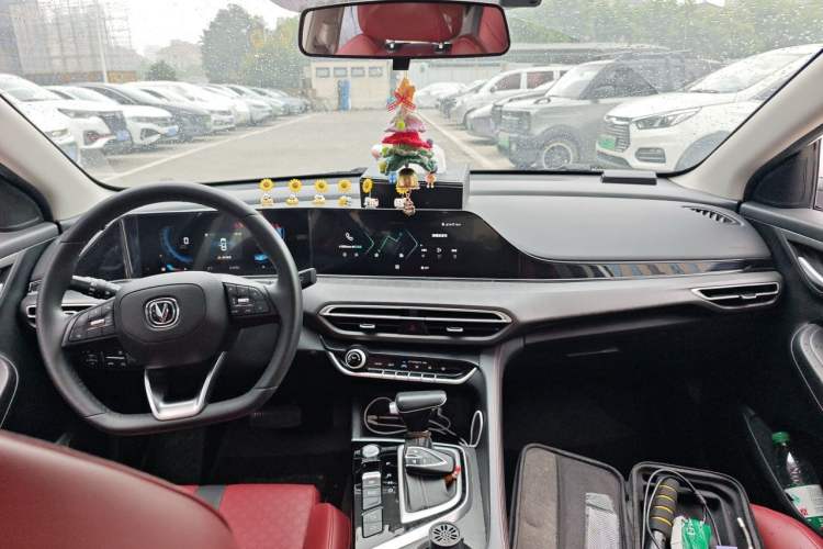 Used CHANGAN Eado 2021 PLUS Blue Whale NE 1.4T GDI DCT Prestige Model Center Console