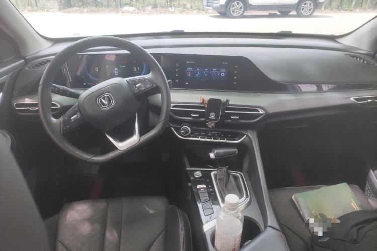 Used CHANGAN Eado 2021 PLUS 1.6L GDI CVT Elite Model Center Console