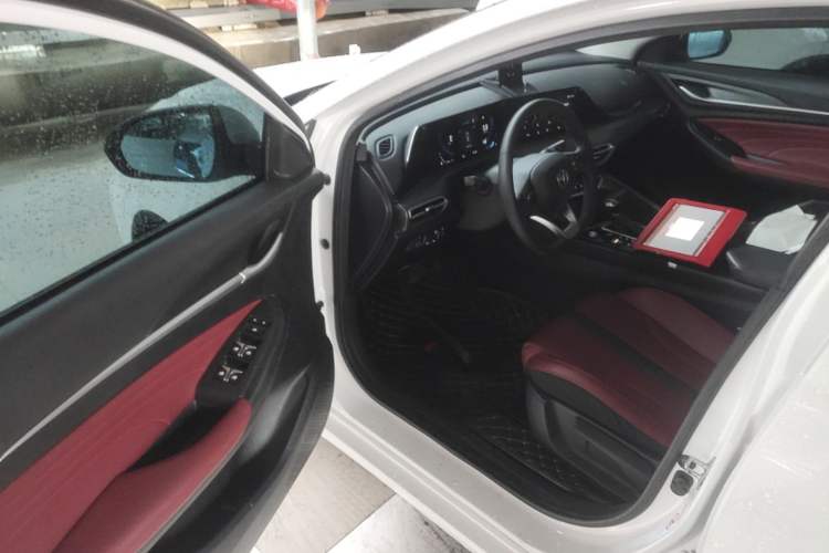 Used CHANGAN Eado 2021 PLUS Blue Whale NE 1.4T GDI DCT Prestige Model Driver Seat