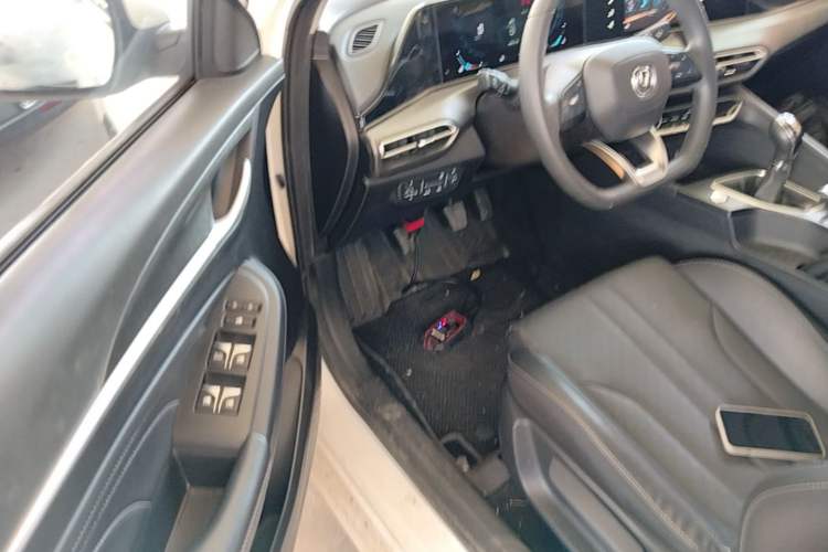 Used CHANGAN Eado 2021 PLUS 1.6L GDI Manual Elite Model Driver Seat