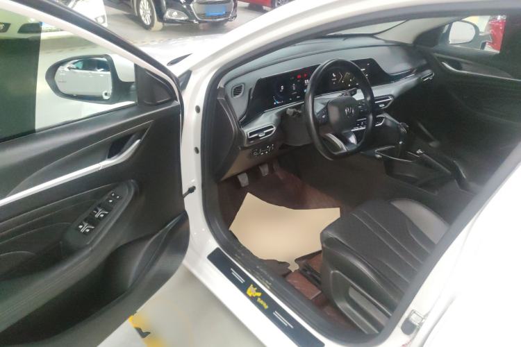 Used CHANGAN Eado 2021 PLUS 1.6L GDI Manual Luxury Model Driver Seat
