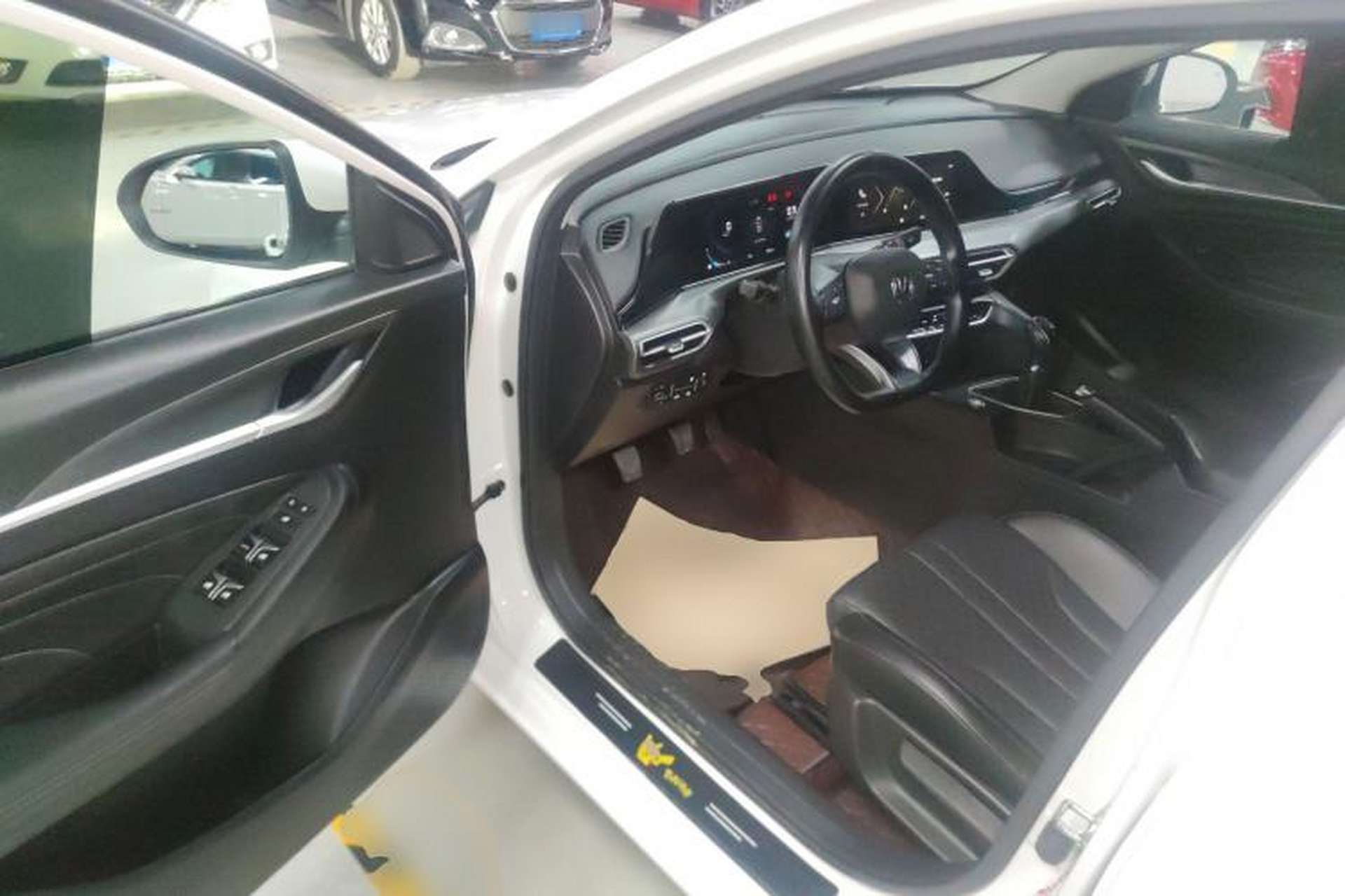 Used CHANGAN Eado 2021 PLUS 1.6L GDI Manual Luxury Model Driver Seat