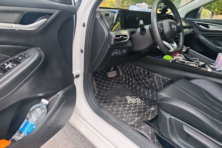 Used CHANGAN Eado 2021 PLUS 1.6L GDI CVT Elite Model Driver Seat