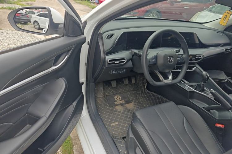 Used CHANGAN Eado 2021 PLUS 1.6L GDI Manual Luxury Model Driver Seat