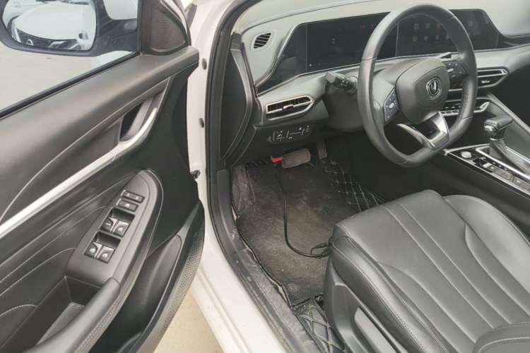 Used CHANGAN Eado 2021 PLUS 1.6L GDI CVT Luxury Model Driver Seat