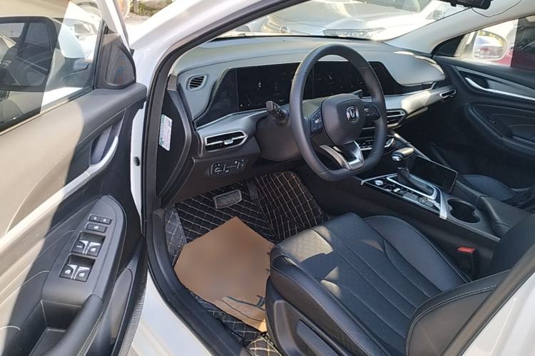Used CHANGAN Eado 2021 PLUS 1.6L GDI CVT Luxury Model Driver Seat