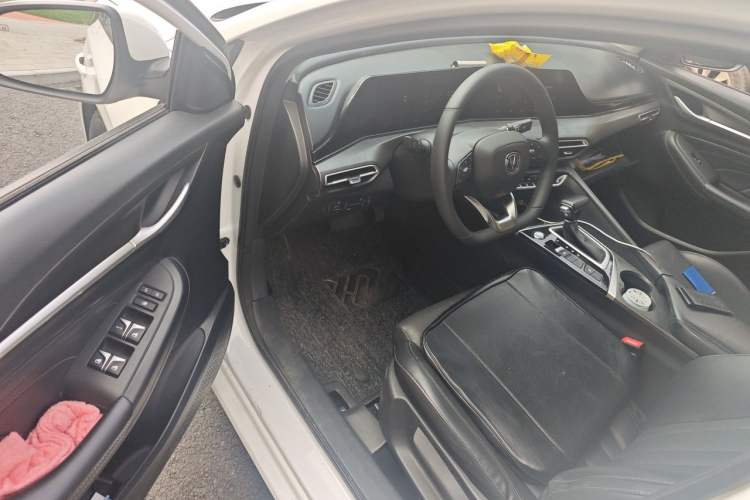 Used CHANGAN Eado 2021 PLUS 1.6L GDI CVT Luxury Model Driver Seat