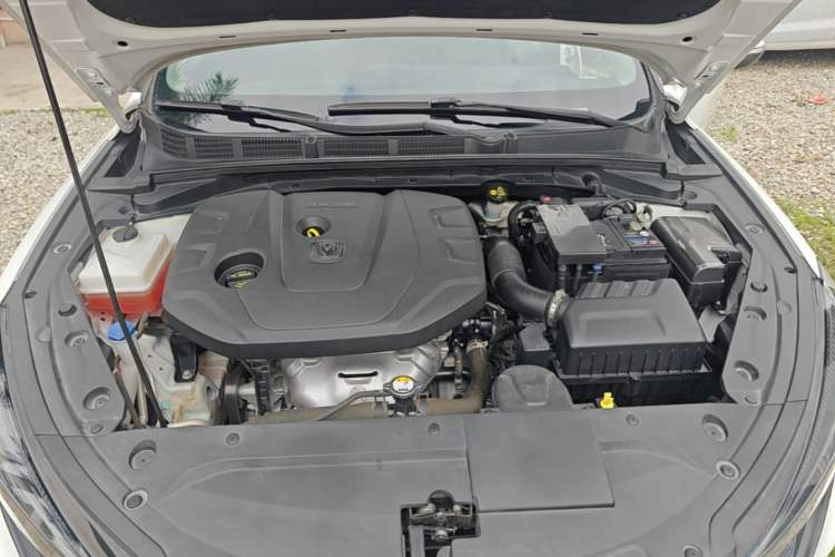 Used CHANGAN Eado 2021 PLUS 1.6L GDI Manual Luxury Model Engine Bay