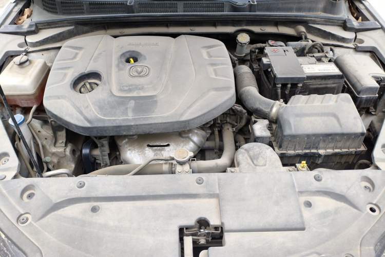 Used CHANGAN Eado 2021 PLUS 1.6L GDI Manual Luxury Model Engine Bay