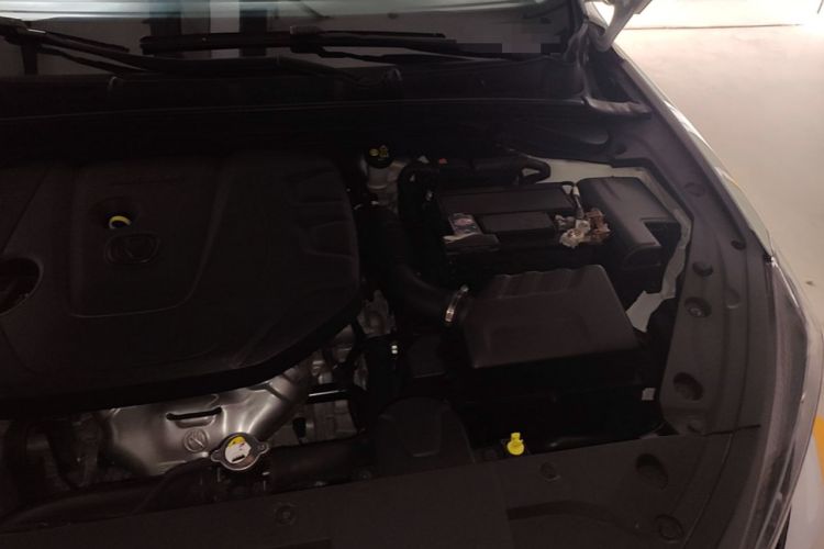 Used CHANGAN Eado 2021 PLUS 1.6L GDI CVT Luxury Model Engine Bay Left
