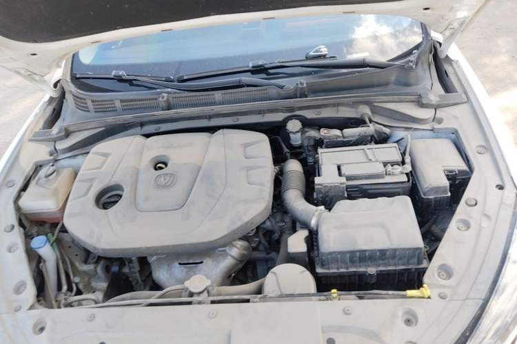 Used CHANGAN Eado 2021 PLUS 1.6L GDI CVT Luxury Model Engine Bay