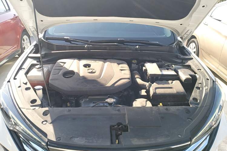 Used CHANGAN Eado 2021 PLUS 1.6L GDI CVT Luxury Model Engine Bay