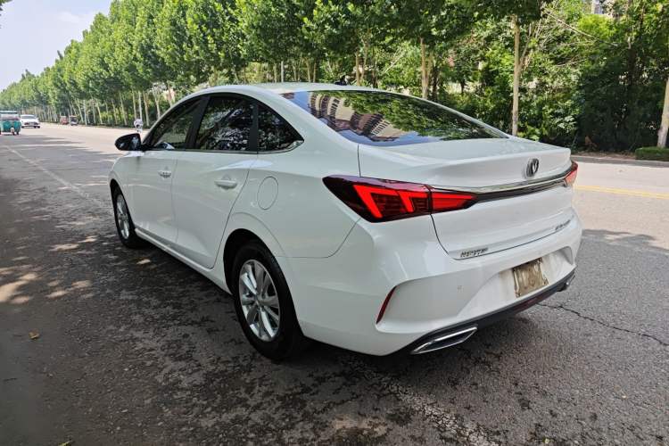 Used CHANGAN Eado 2021 PLUS 1.6L GDI CVT Elite Model Exterior 2