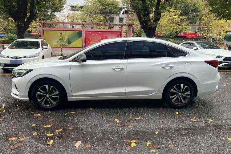Used CHANGAN Eado 2021 PLUS Blue Whale NE 1.4T GDI DCT Prestige Model Exterior 2