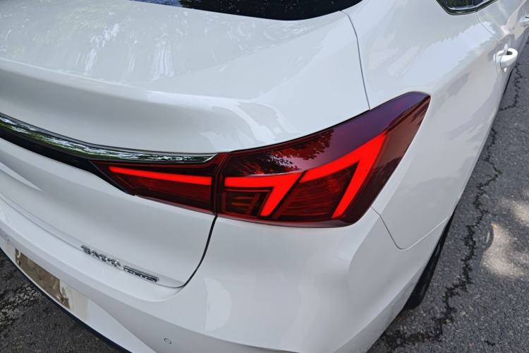 Used CHANGAN Eado 2021 PLUS 1.6L GDI CVT Elite Model Exterior 3