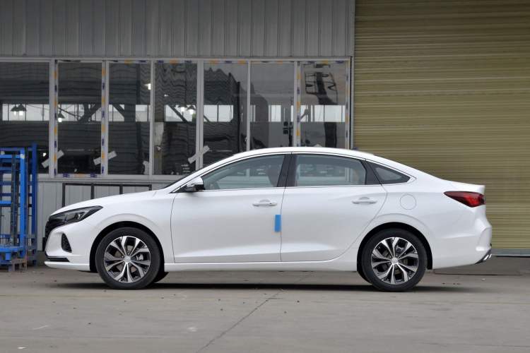 Used CHANGAN Eado 2021 PLUS Blue Whale NE 1.4T GDI DCT Flagship Model Exterior 3