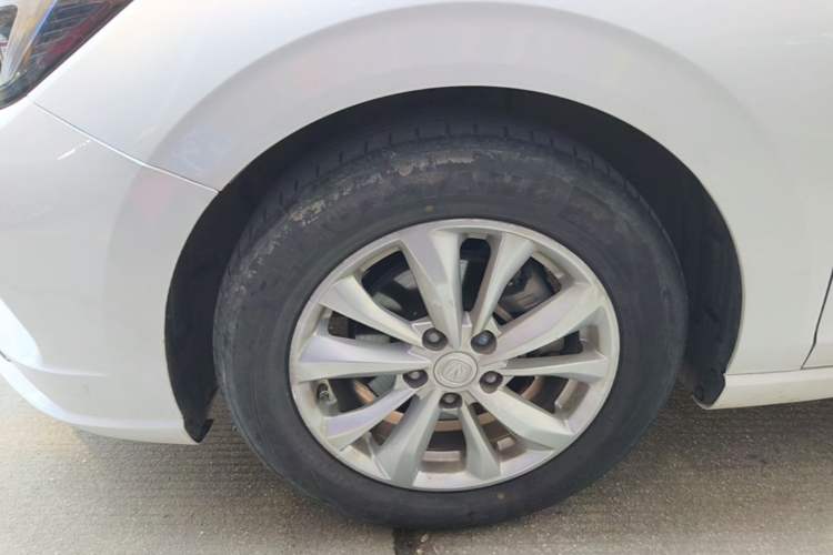 Used CHANGAN Eado 2021 PLUS 1.6L GDI CVT Elite Model Exterior 4
