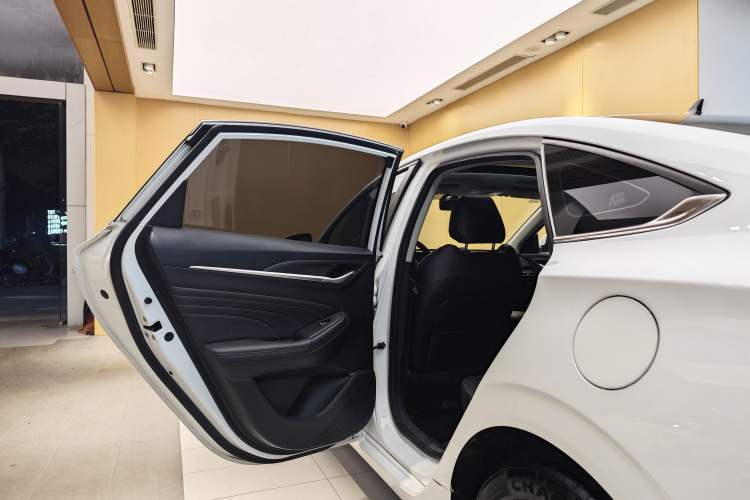 Used CHANGAN Eado 2021 PLUS 1.6L GDI CVT Luxury Model Exterior 7