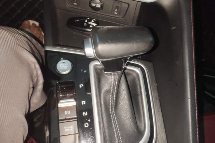 Used CHANGAN Eado 2021 PLUS Blue Whale NE 1.4T GDI DCT Prestige Model Gear Lever