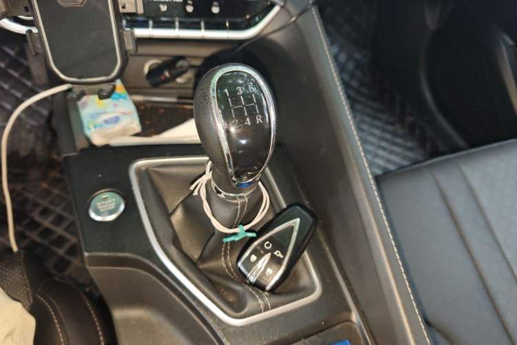 Used CHANGAN Eado 2021 PLUS 1.6L GDI Manual Elite Model Gear Lever