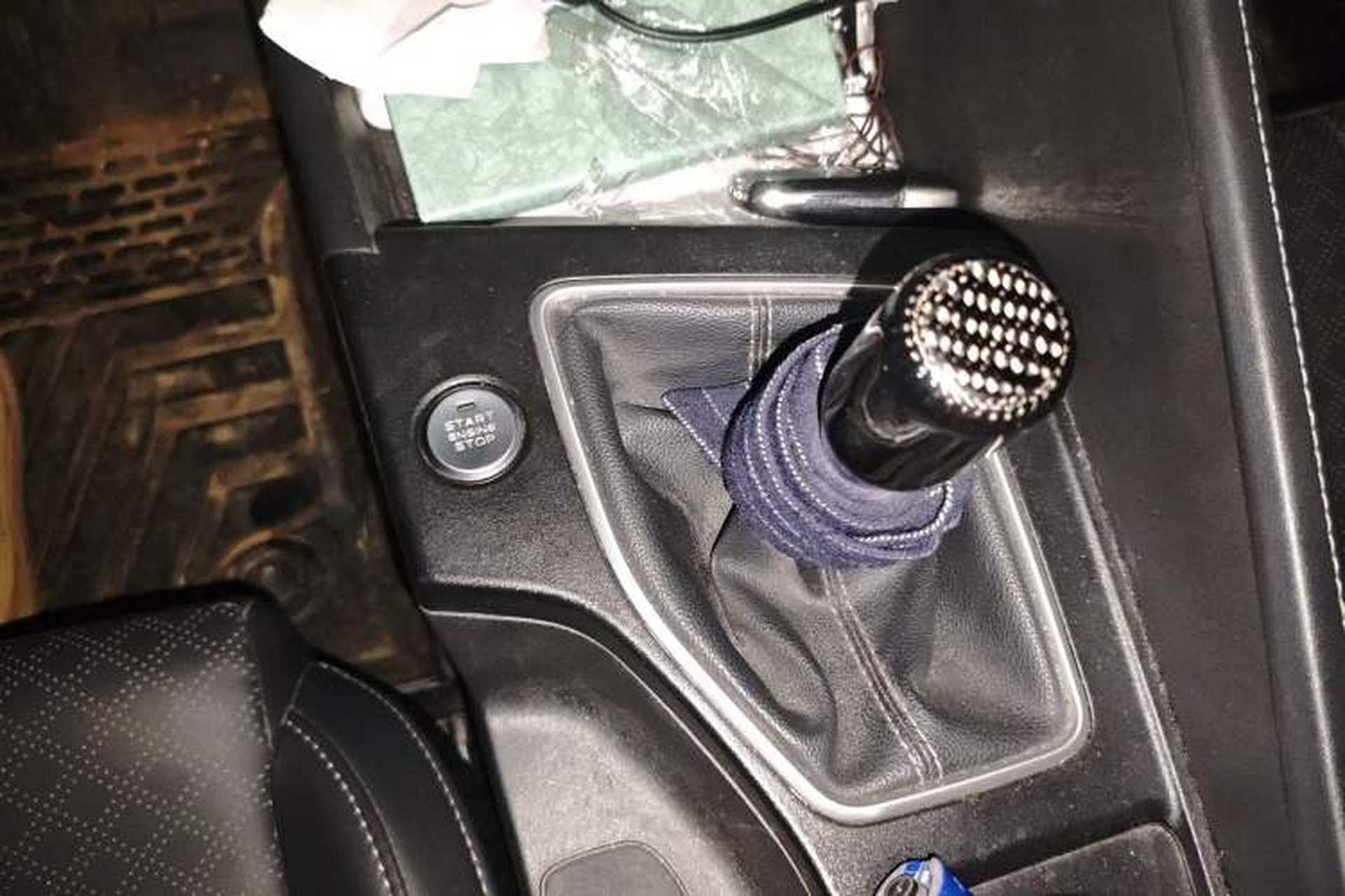 Used CHANGAN Eado 2021 PLUS 1.6L GDI Manual Elite Model Gear Lever