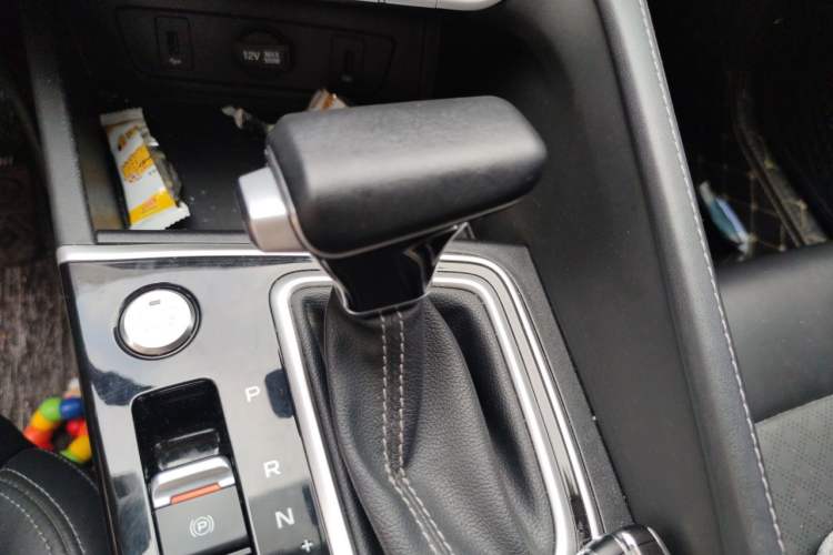 Used CHANGAN Eado 2021 PLUS Blue Whale NE 1.4T GDI DCT Prestige Model Gear Lever