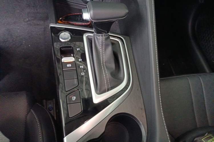 Used CHANGAN Eado 2021 PLUS 1.6L GDI CVT Luxury Model Gear Lever