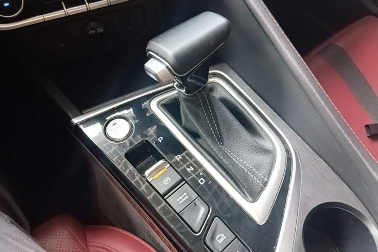 Used CHANGAN Eado 2021 PLUS Blue Whale NE 1.4T GDI DCT Prestige Model Gear Lever