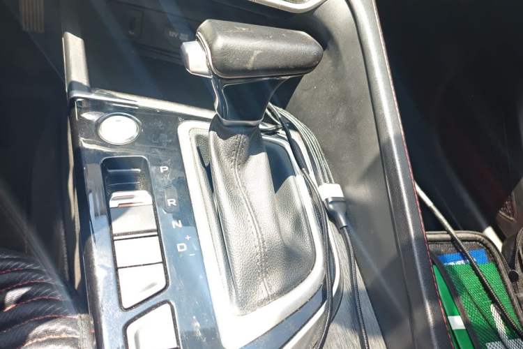 Used CHANGAN Eado 2021 PLUS Blue Whale NE 1.4T GDI DCT Flagship Model Gear Lever