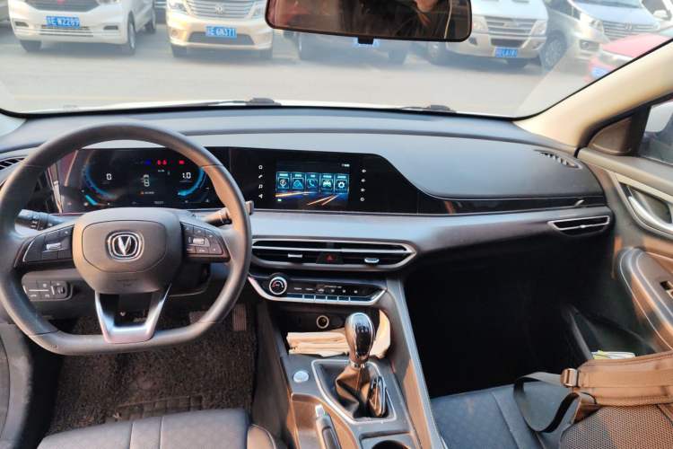 Used CHANGAN Eado 2021 PLUS 1.6L GDI Manual Elite Model Gear Lever