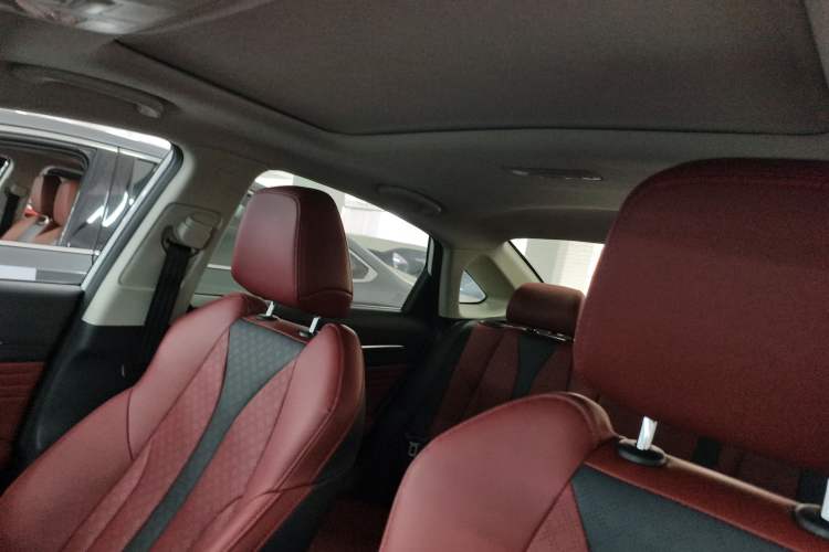 Used CHANGAN Eado 2021 PLUS Blue Whale NE 1.4T GDI DCT Prestige Model Headliner