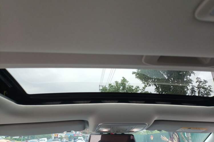 Used CHANGAN Eado 2021 PLUS 1.6L GDI CVT Luxury Model Headliner
