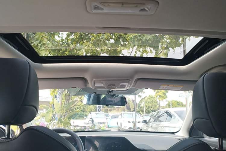 Used CHANGAN Eado 2021 PLUS 1.6L GDI CVT Luxury Model Headliner
