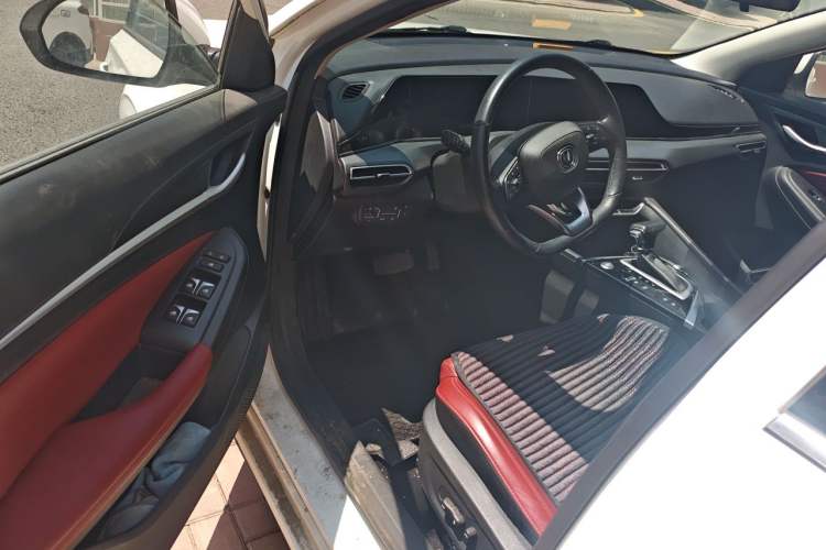 Used CHANGAN Eado 2021 PLUS Blue Whale NE 1.4T GDI DCT Flagship Model Interior 1