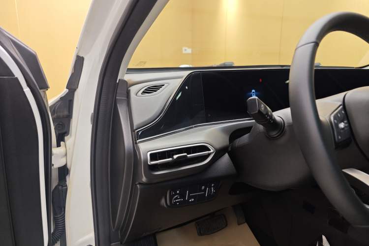 Used CHANGAN Eado 2021 PLUS 1.6L GDI CVT Luxury Model Interior 10