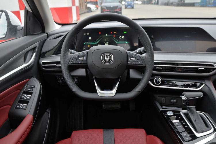 Used CHANGAN Eado 2021 PLUS Blue Whale NE 1.4T GDI DCT Flagship Model Interior 2