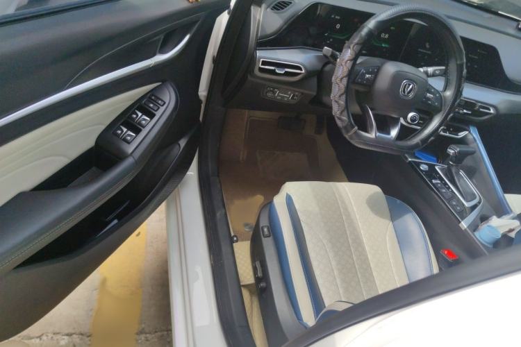 Used CHANGAN Eado 2021 PLUS Blue Whale NE 1.4T GDI DCT Flagship Model Interior 3