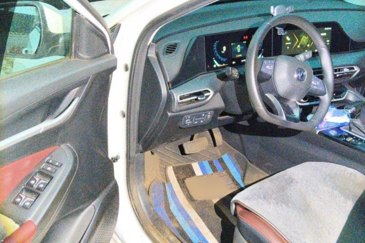 Used CHANGAN Eado 2021 PLUS Blue Whale NE 1.4T GDI DCT Prestige Model Interior 3