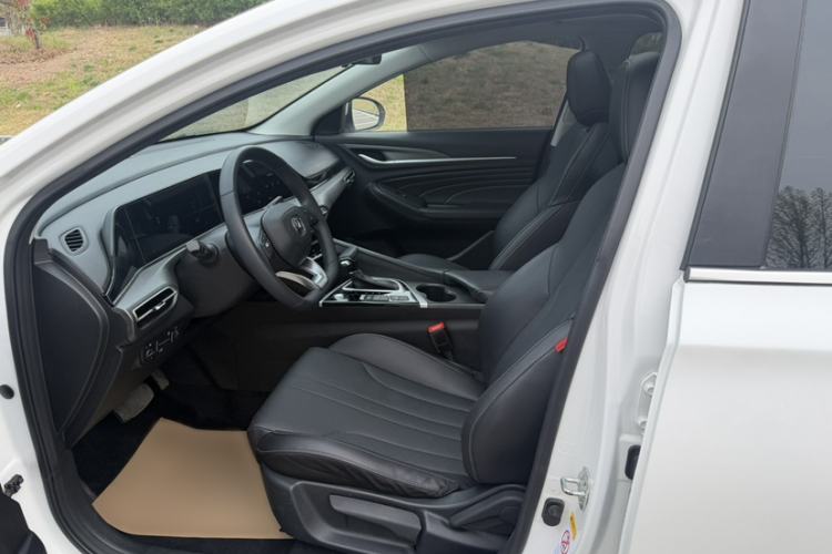 Used CHANGAN Eado 2021 PLUS 1.6L GDI CVT Luxury Model Interior 4