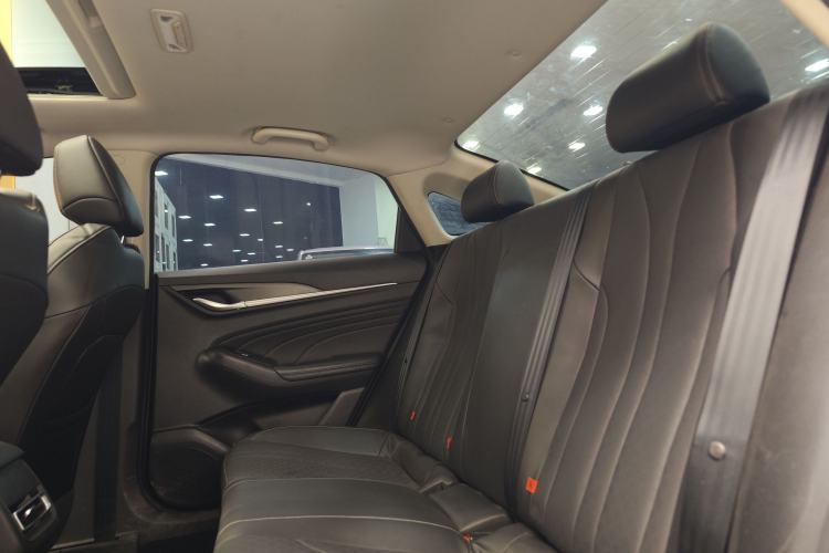 Used CHANGAN Eado 2021 PLUS 1.6L GDI CVT Luxury Model Interior 5