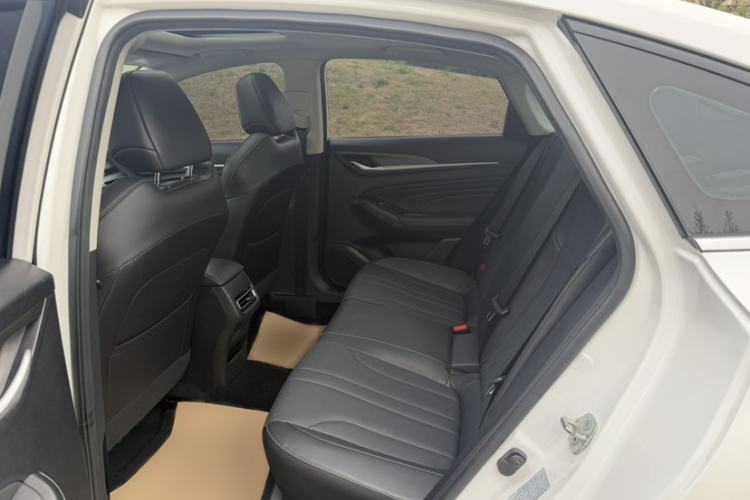 Used CHANGAN Eado 2021 PLUS 1.6L GDI CVT Luxury Model Interior 7