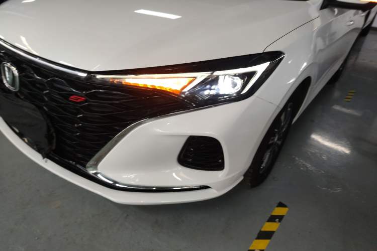 Used CHANGAN Eado 2021 PLUS Blue Whale NE 1.4T GDI DCT Prestige Model Left Front Headlight
