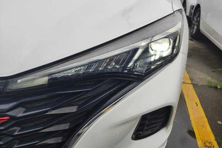 Used CHANGAN Eado 2021 PLUS Blue Whale NE 1.4T GDI DCT Prestige Model Left Front Headlight