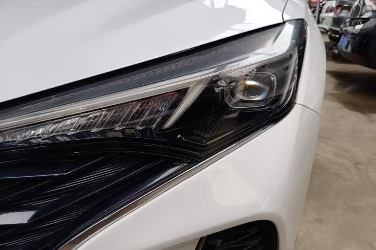 Used CHANGAN Eado 2021 PLUS Blue Whale NE 1.4T GDI DCT Flagship Model Left Front Headlight