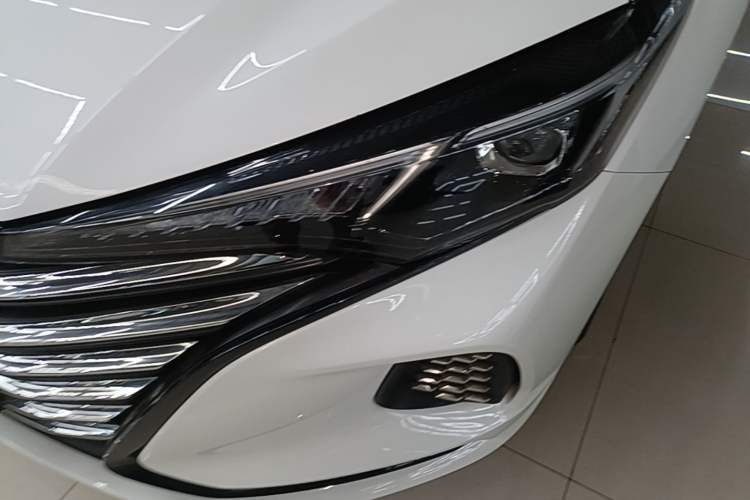 Used CHANGAN Eado 2021 PLUS 1.6L GDI CVT Luxury Model Left Front Headlight