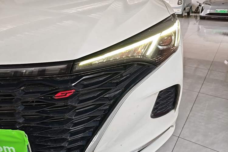 Used CHANGAN Eado 2021 PLUS Blue Whale NE 1.4T GDI DCT Flagship Model Left Front Headlight