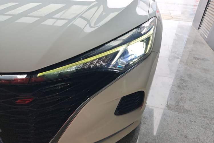 Used CHANGAN Eado 2021 PLUS Blue Whale NE 1.4T GDI DCT Flagship Model Left Front Headlight