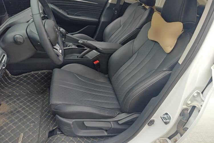 Used CHANGAN Eado 2021 PLUS 1.6L GDI Manual Luxury Model Left Front Seat