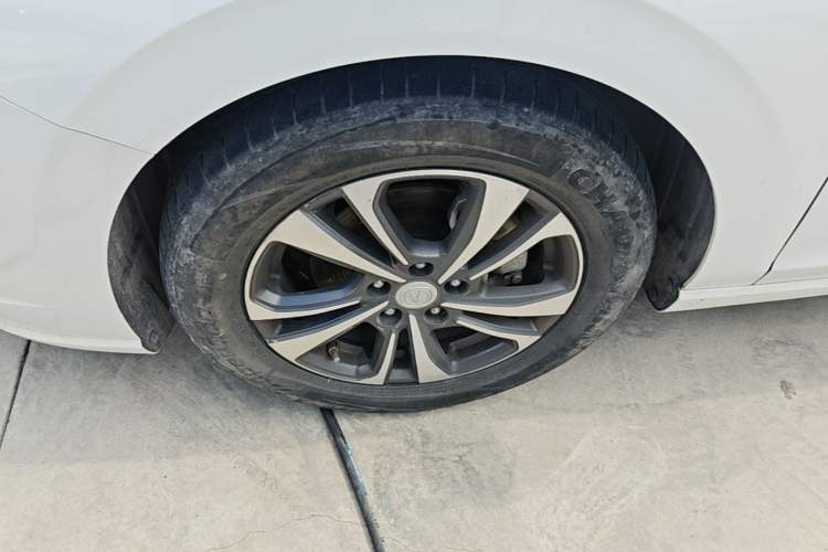 Used CHANGAN Eado 2021 PLUS Blue Whale NE 1.4T GDI DCT Prestige Model Left Front Wheel Hub